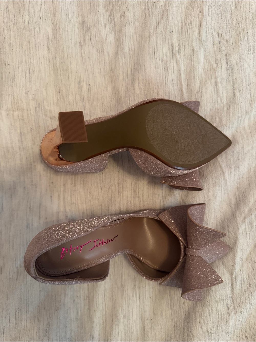 Betsey Johnson Glitter Blush Bow Pointed-Toe Nobble Pump - Picture 4 of 4